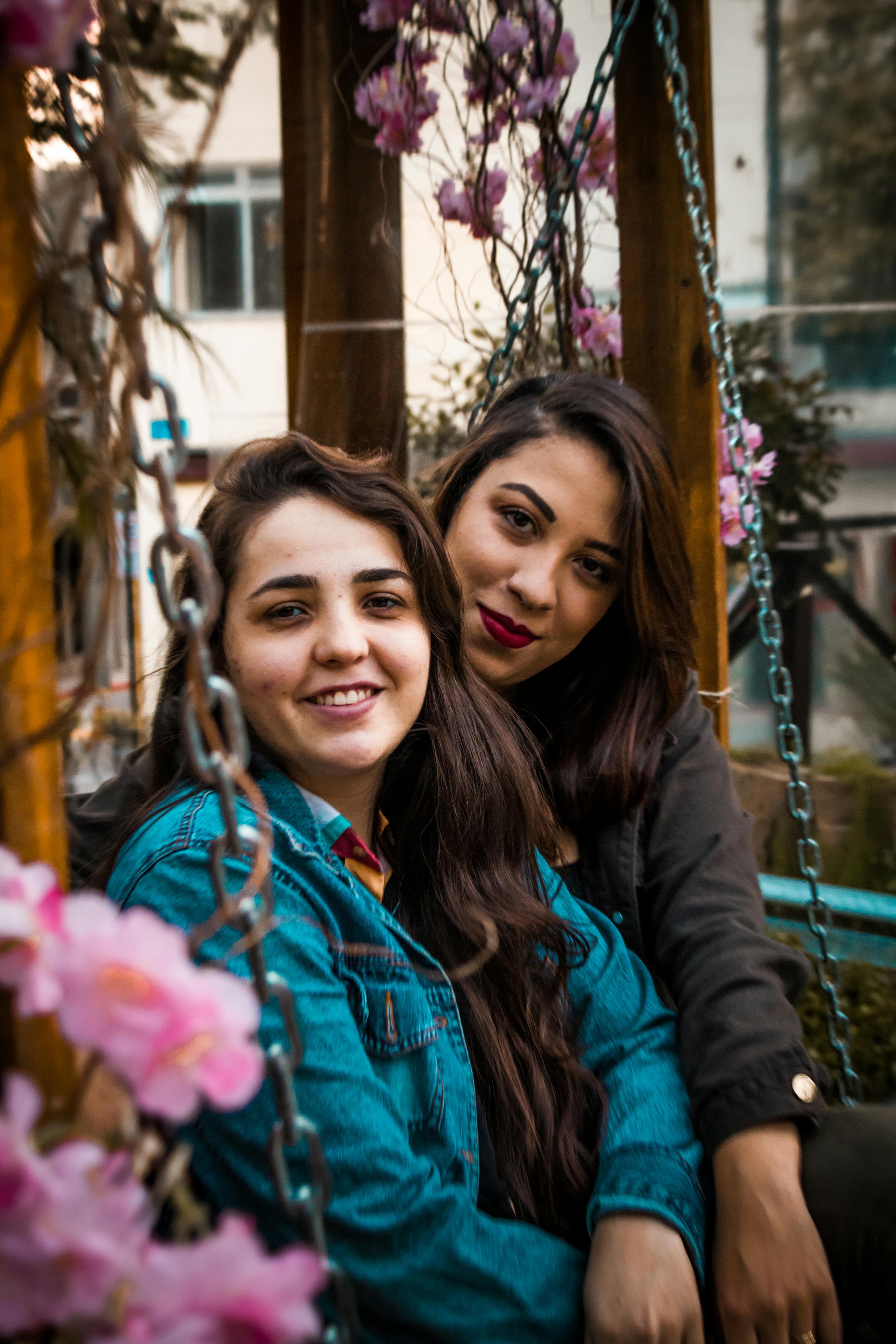 Understanding Lesbian Relationships in San Francisco: Emotional Intimacy, Growth, and the Real Work of Connection