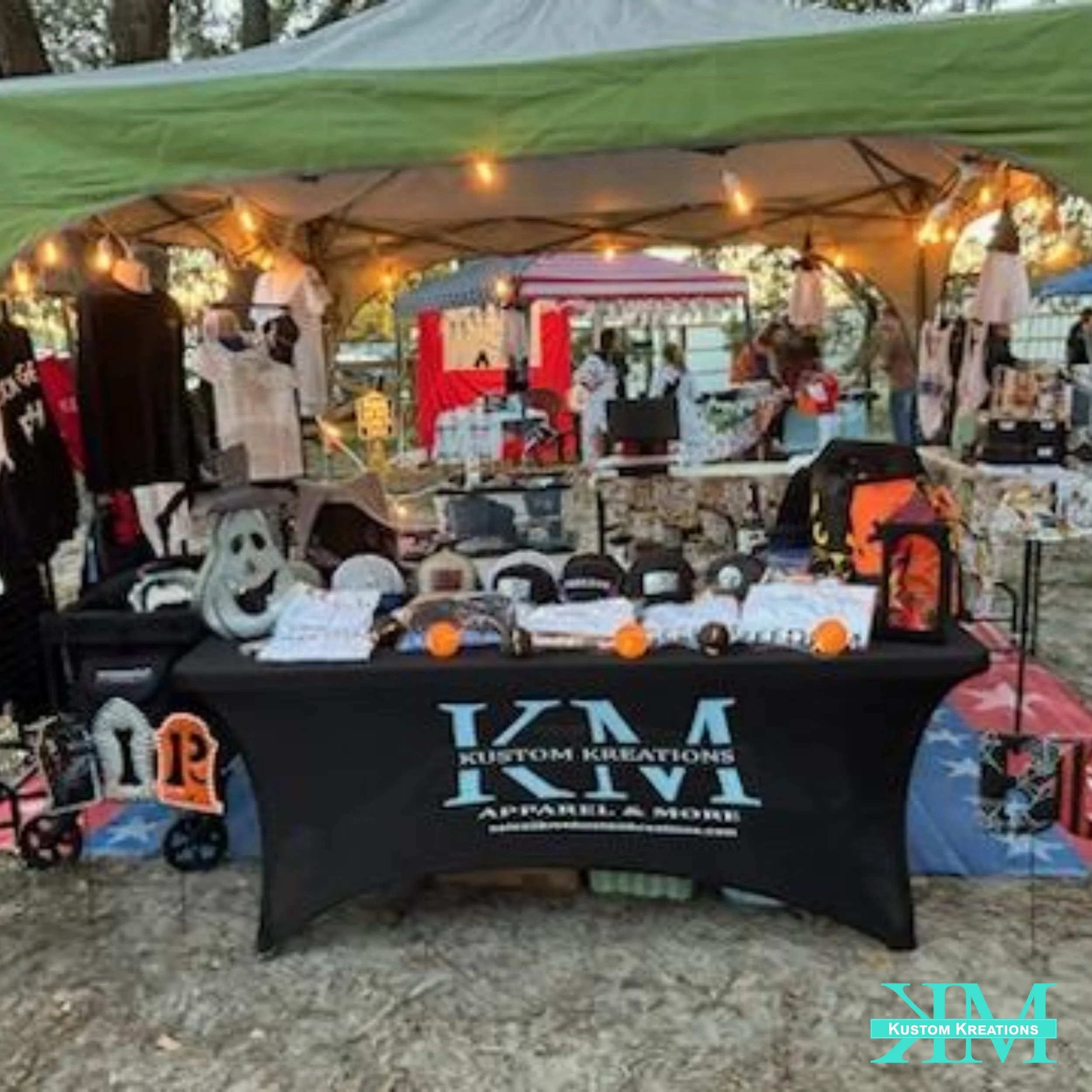 K&M out and about set up