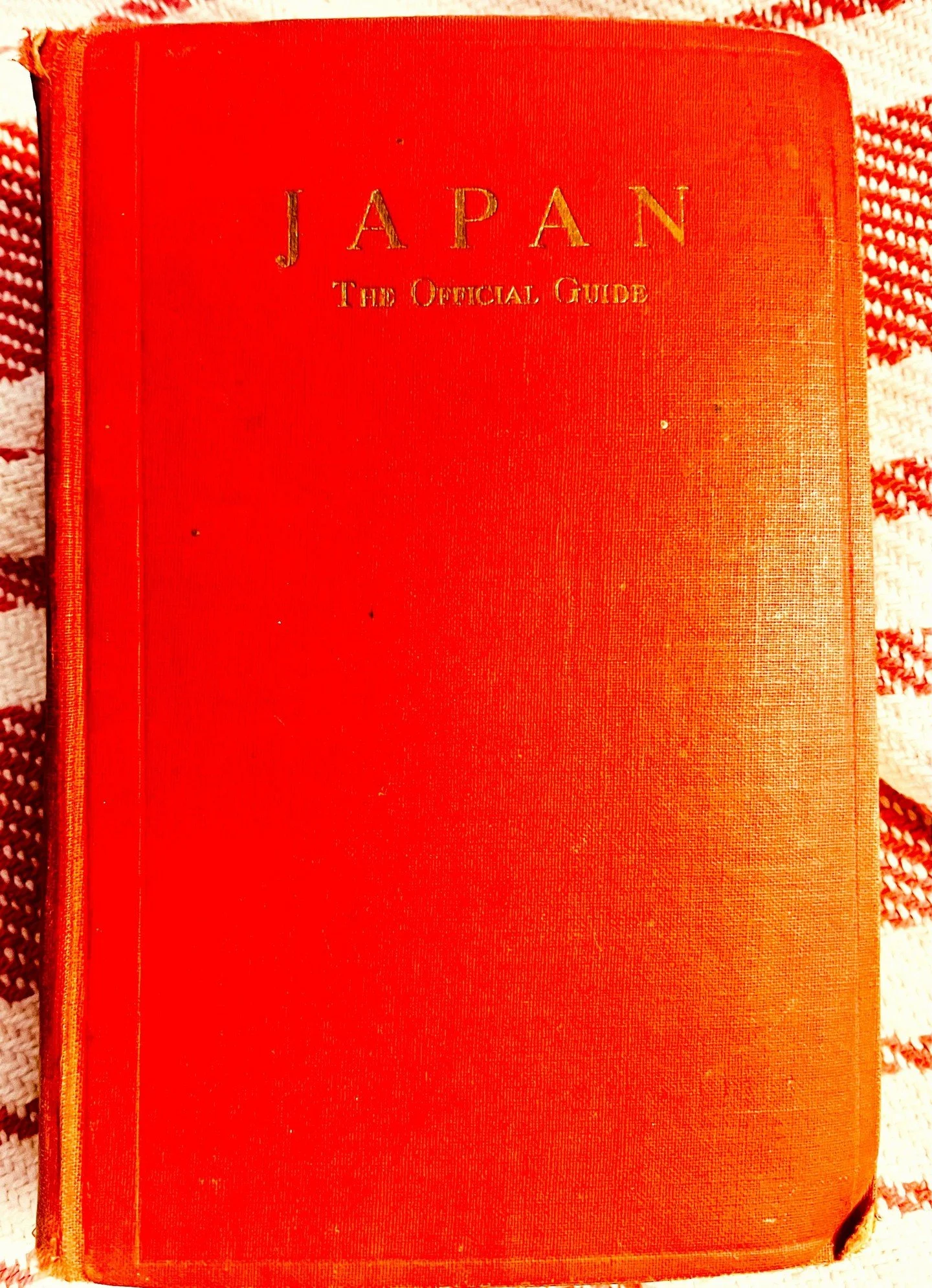 Found a piece of history hidden in a Cape Cod bookstore: a weathered 1954 travel guide to Japan. 850+ pages and 60+ fold-out maps. But this wasn't just a guidebook—it was something far more profound. Just nine years after WWII, Japan extended a