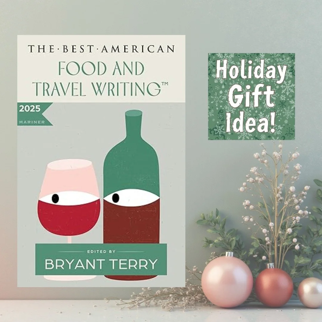 𝐓𝐡𝐞 𝐁𝐞𝐬𝐭 𝐀𝐦𝐞𝐫𝐢𝐜𝐚𝐧 𝐅𝐨𝐨𝐝 &amp; 𝐓𝐫𝐚𝐯𝐞𝐥 𝐖𝐫𝐢𝐭𝐢𝐧𝐠 𝟐𝟎𝟐𝟓 is an anthology of the year's most compelling stories about food, travel, and culture, curated by Bryant Terry, a multidisciplinary artist, chef, and James Beard Awa