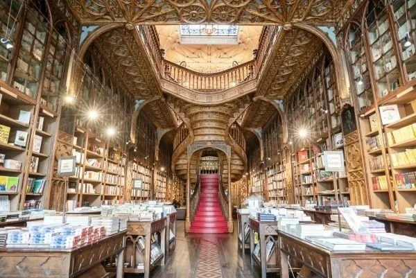 red staircase in the Libria Lello in Porto