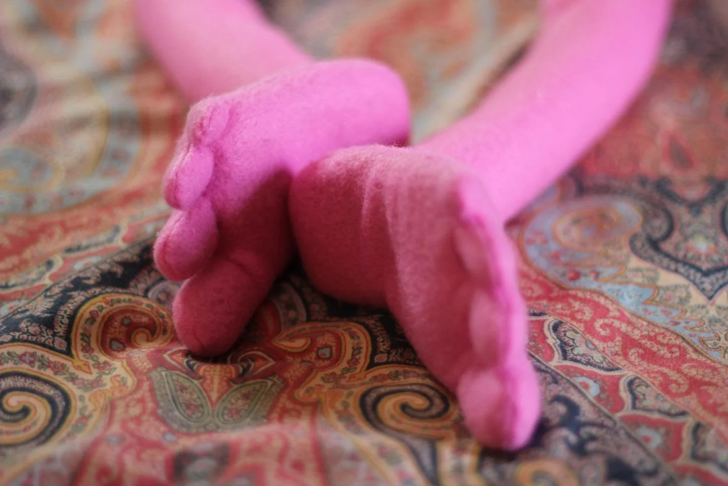 Them crinkles. Them arches. 

🥵

#onlyfelt #feet #arches #crinklecut #puppet #soles #adelaide #southaustralia #australia #felt #ifeltthat #barefeet #crinkles #toes #pink #pinkies