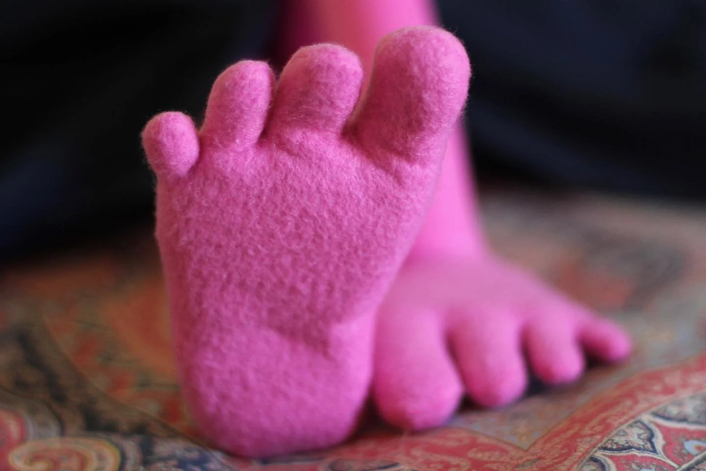 Those pinky toes though. 

🦶 

#softsoles #cutefeet #onlyfelt