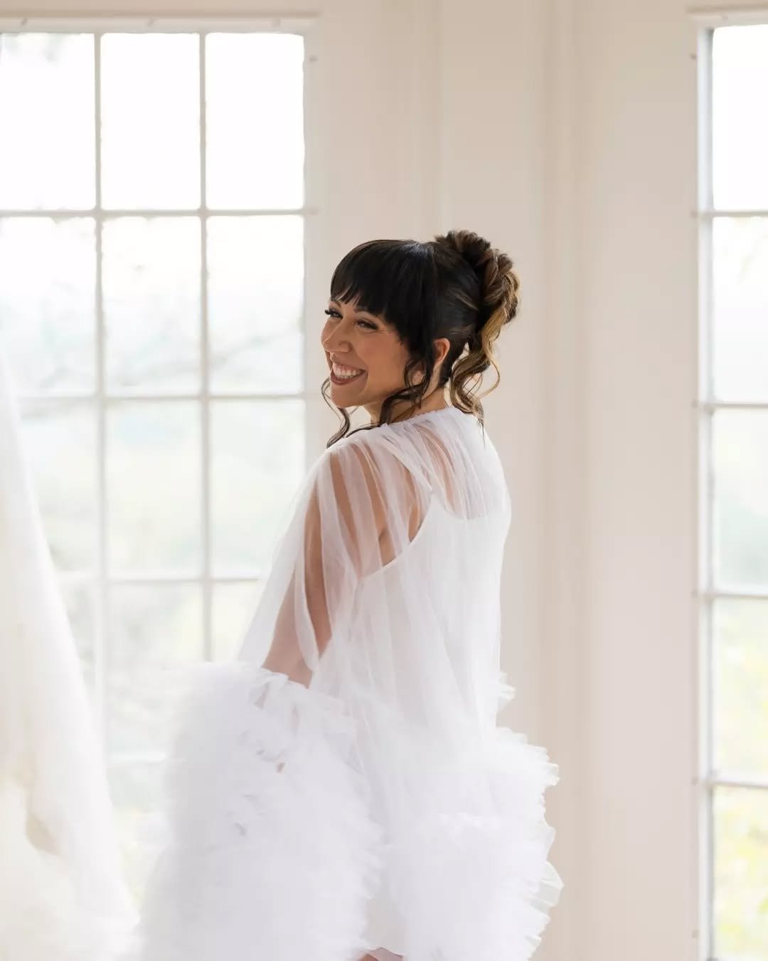 ✨👰 A moment of pure magic! This beautiful bride is glowing with joy before she walked down the aisle to her forever&nbsp;💖👰!

This stunning photo was captured by the talented @brianweitzelphoto&nbsp;📸
.
.
.
 #BrideGoals #WeddingMagic #bridalglam 
