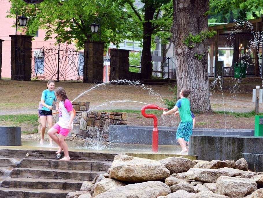 wfbd-water-features-by-design-australia-waterplay-splash-pad-water-playgrounds-commercial-spray-park-design-ground-sprays-interactive-water-features-childcare-centre-community-play-spaces-nature-play-aquatic-play-equipment