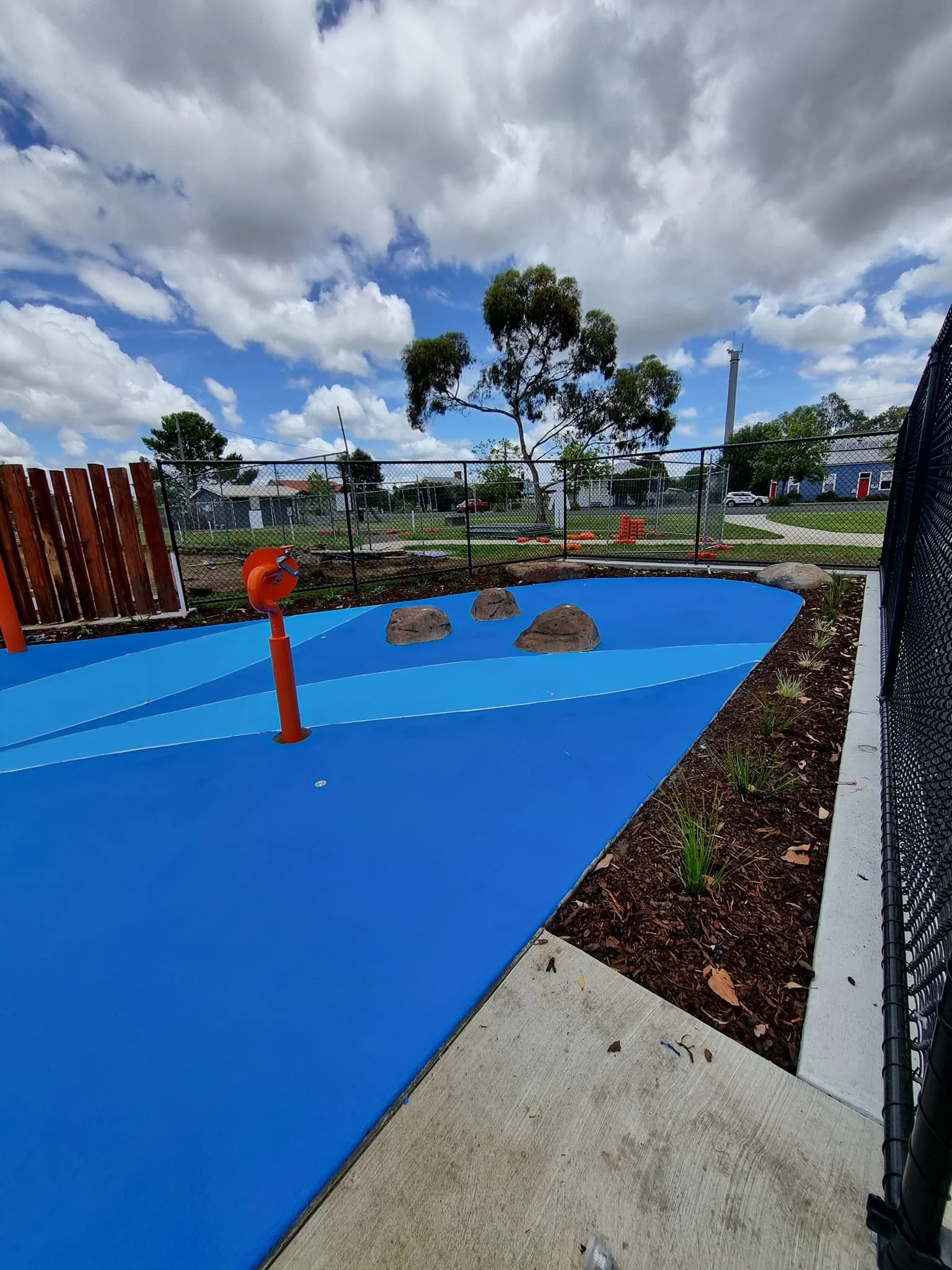 Macarthur-water-features-by-design-australia-waterplay-splash-pad-water-playgrounds-commercial-spray-park-design-ground-sprays-interactive-water-features-childcare-centre-community-play-spaces-nature-play-aquatic-play-equipment.png