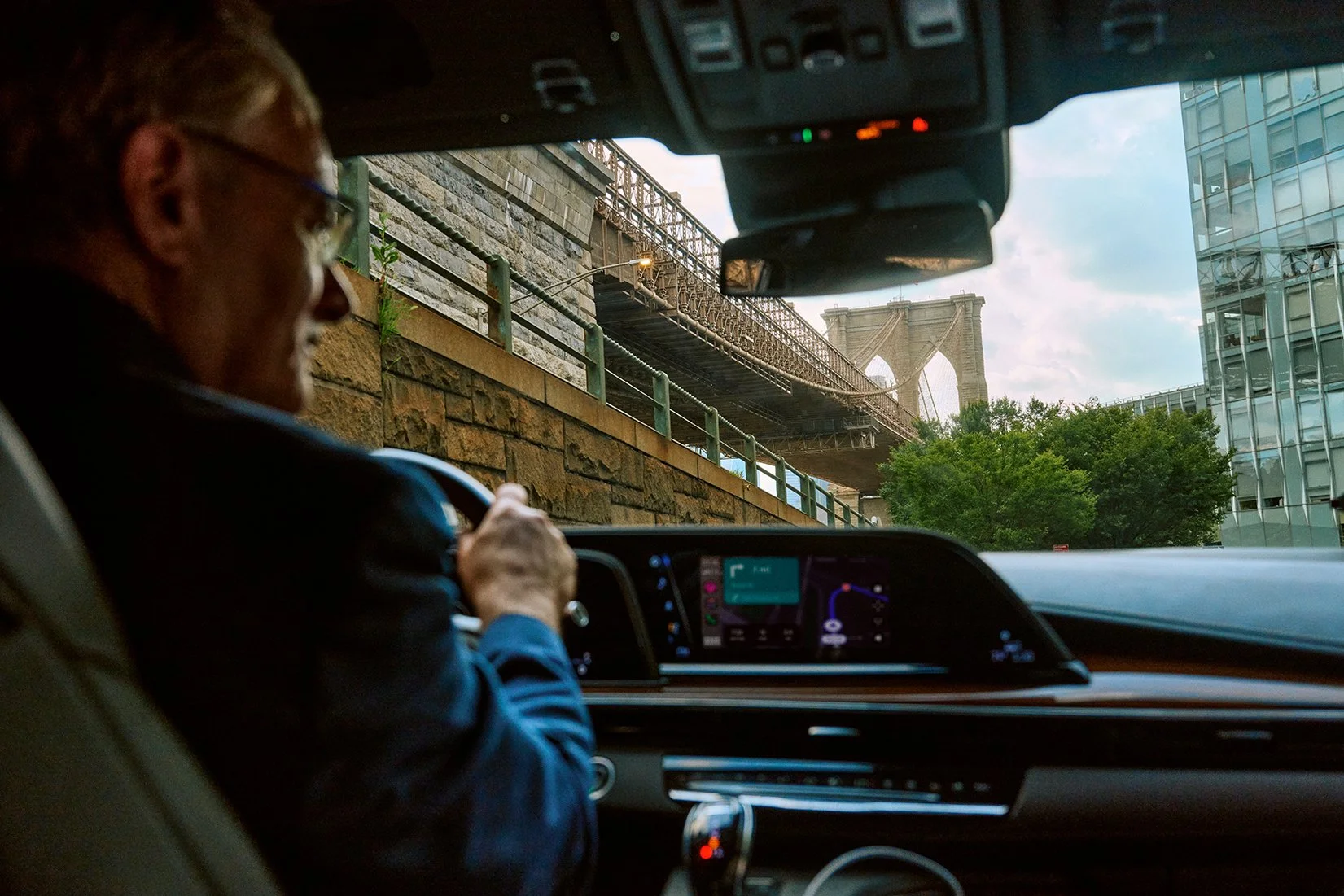 20250720_CT_LYFT_08_Brand_ID_7_25_NY_DrivingTeens_0748_Final-8256x5504-37d2c7e.jpg