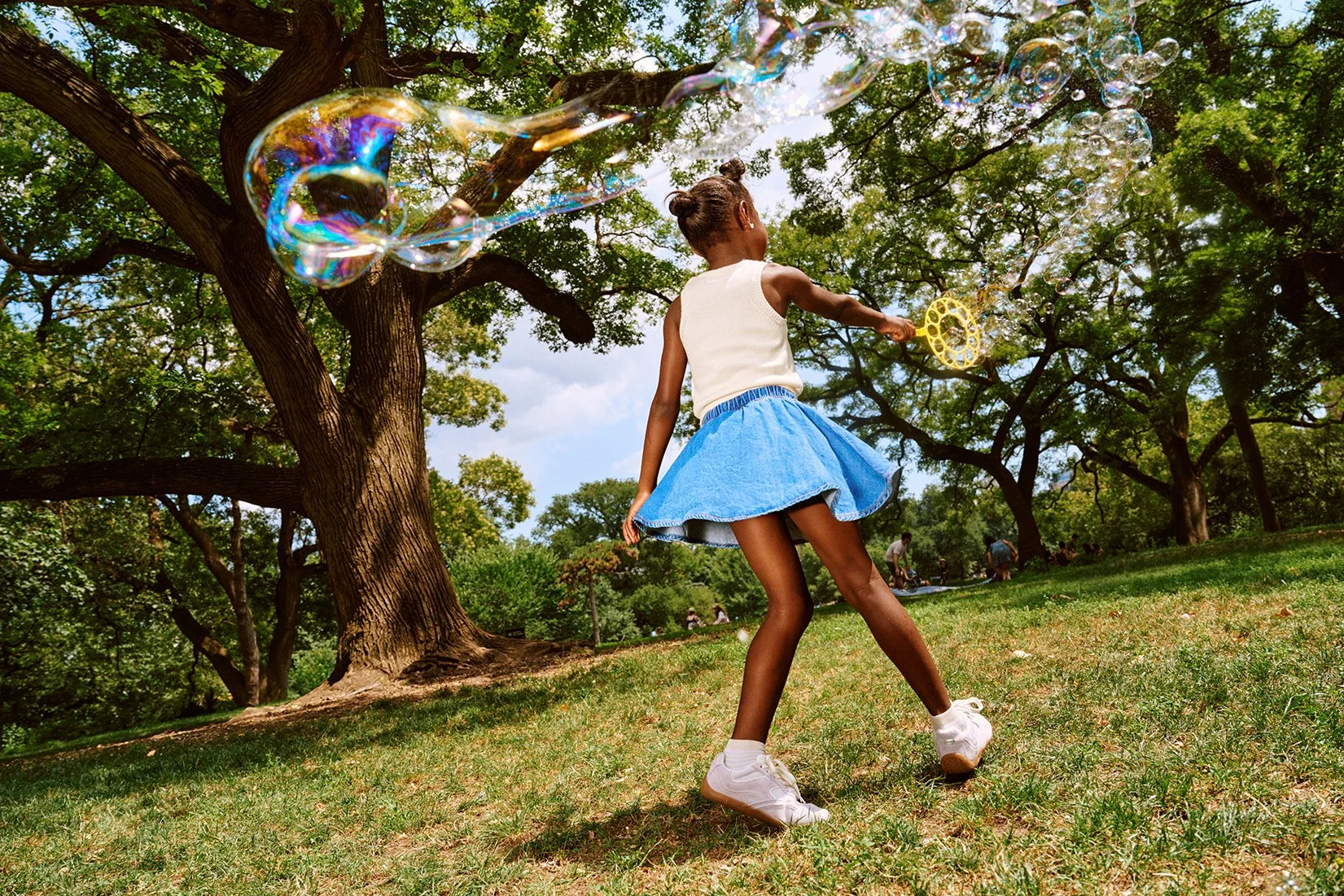 20250720_CT_LYFT_04_Brand_ID_7_25_NY_Park_Picnic_0540_Final-8256x5504-37d2c7e.jpg