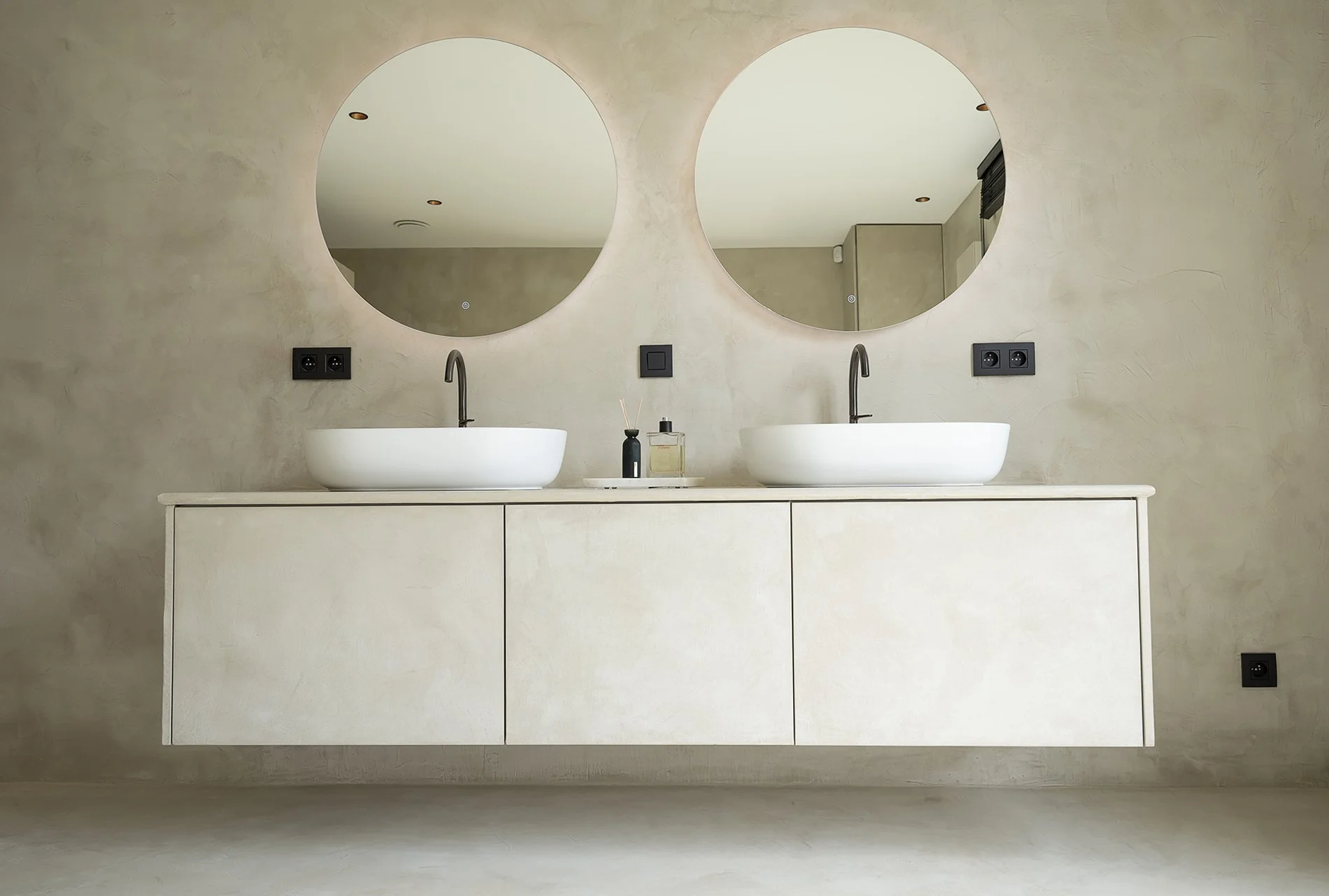 SEMCO Sealer Matte Bathroom Walls and Floors 2.jpg