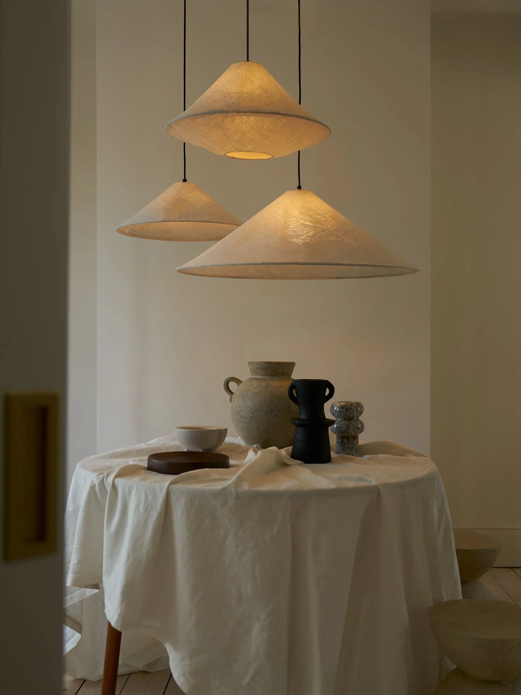 She_Collapsible_Linen_Shade_HoZo.webp