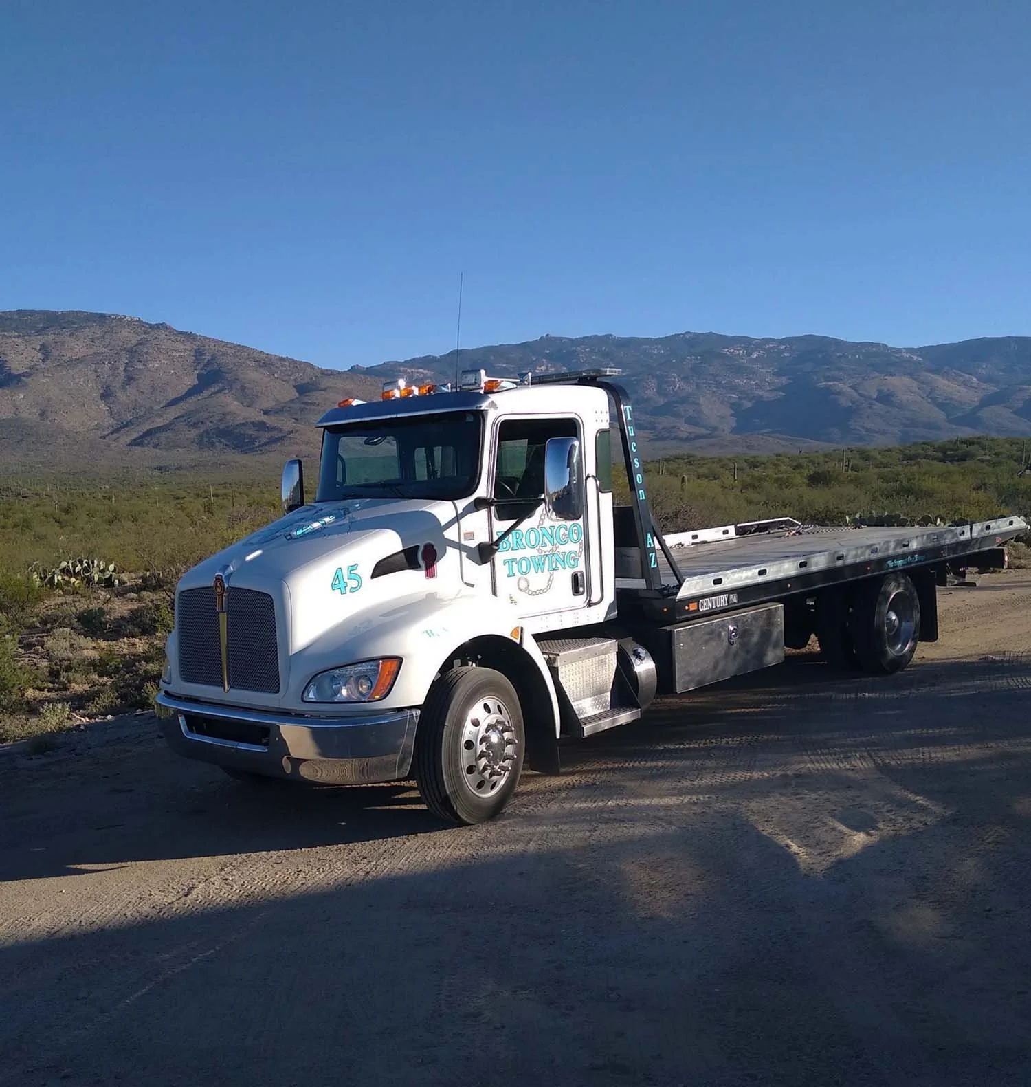 Flatbed Tow Truck in Tucson, AZ