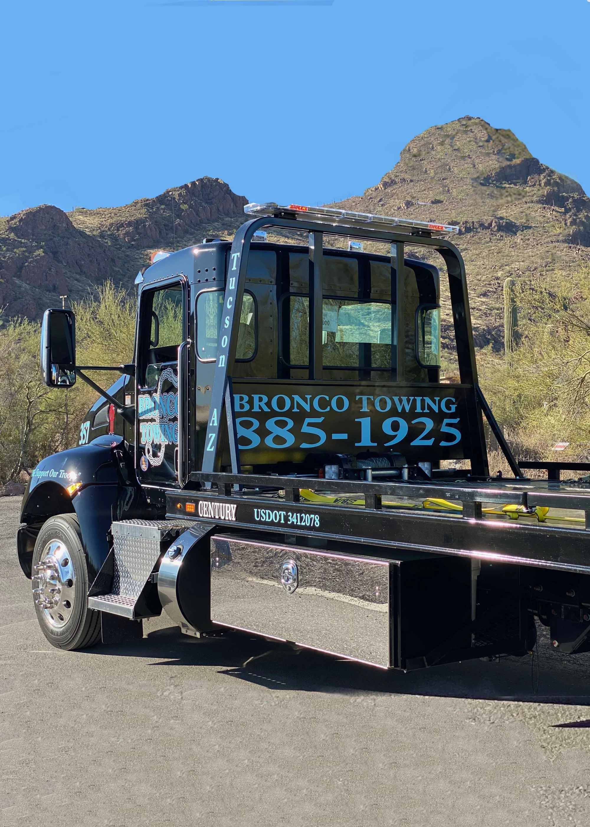 Flatbed Providing Roadside Assistance