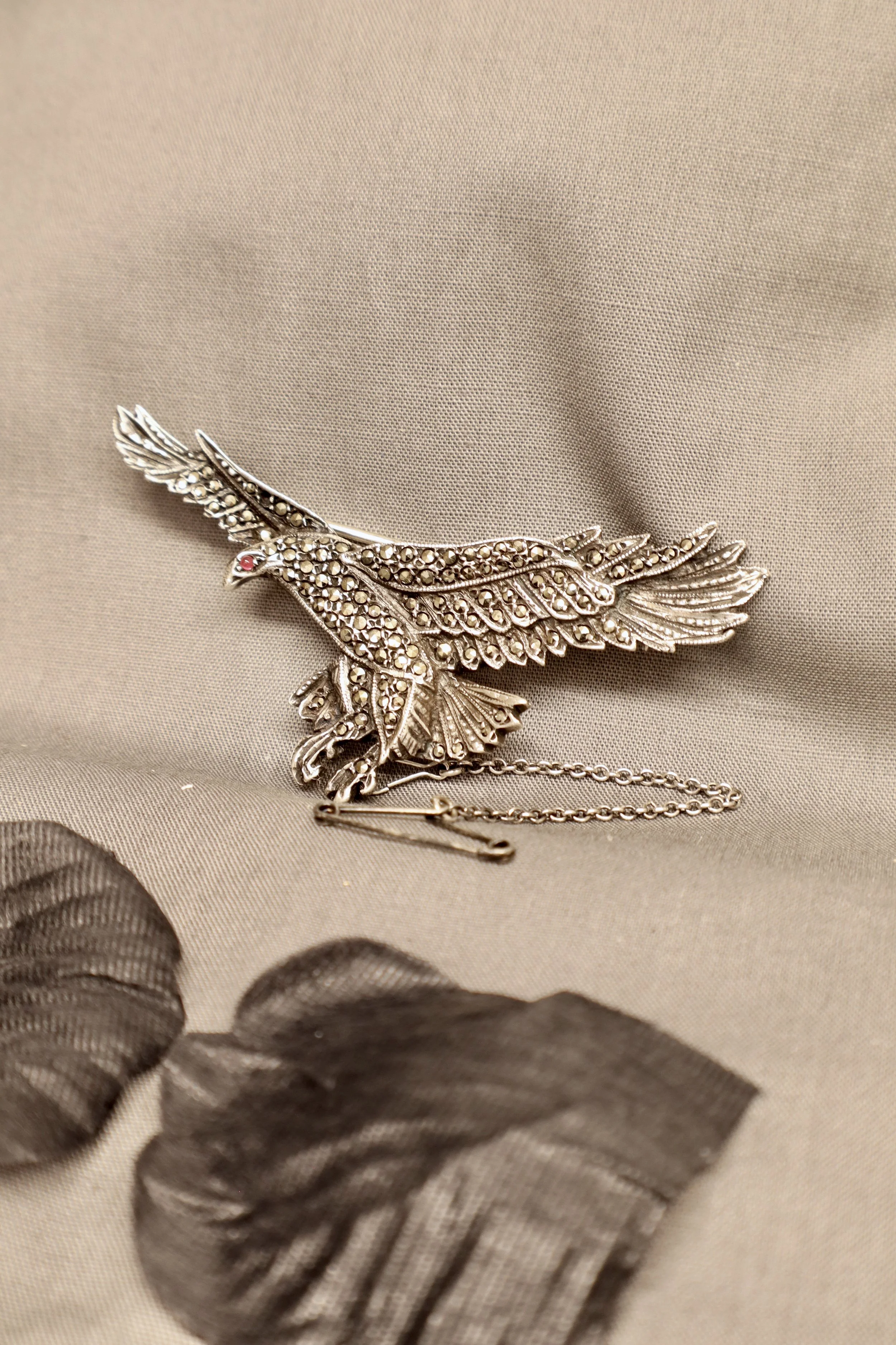 SILVER AND MARCASITE EAGLE BROOCH