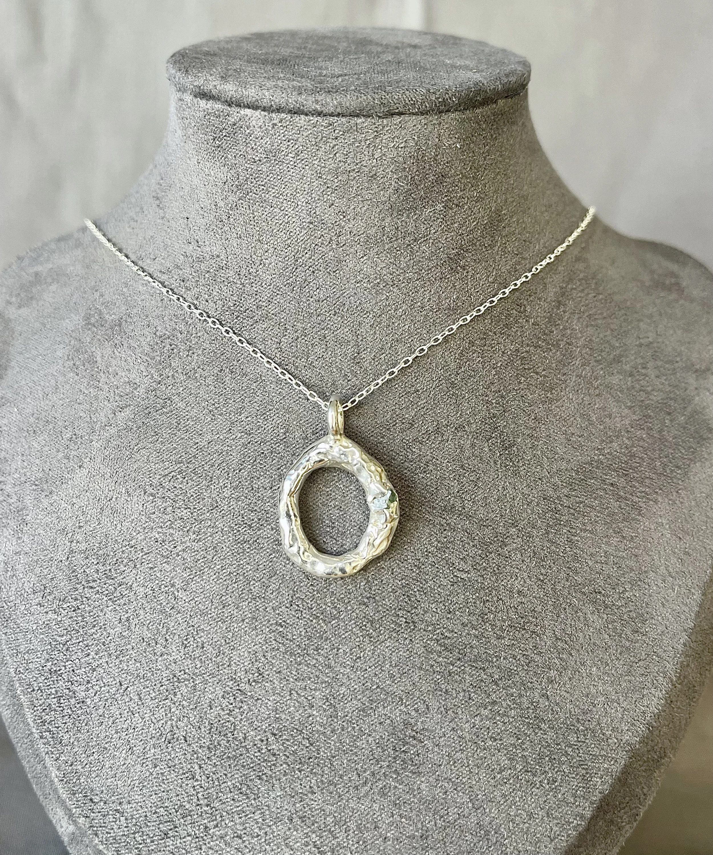 LUMI - SILVER SAPPHIRE PENDANT 3