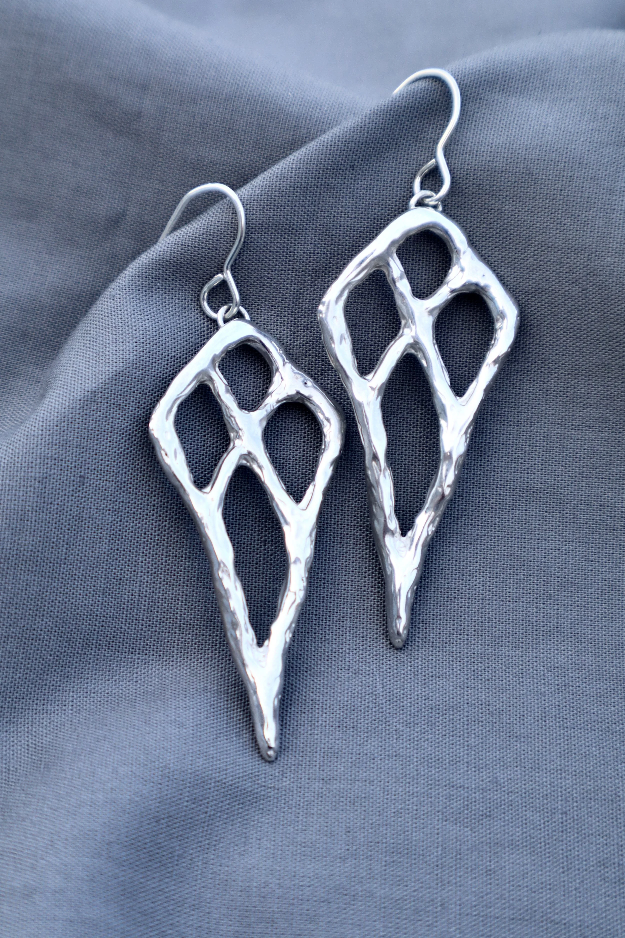 MIRA SILVER DROP EARRINGS