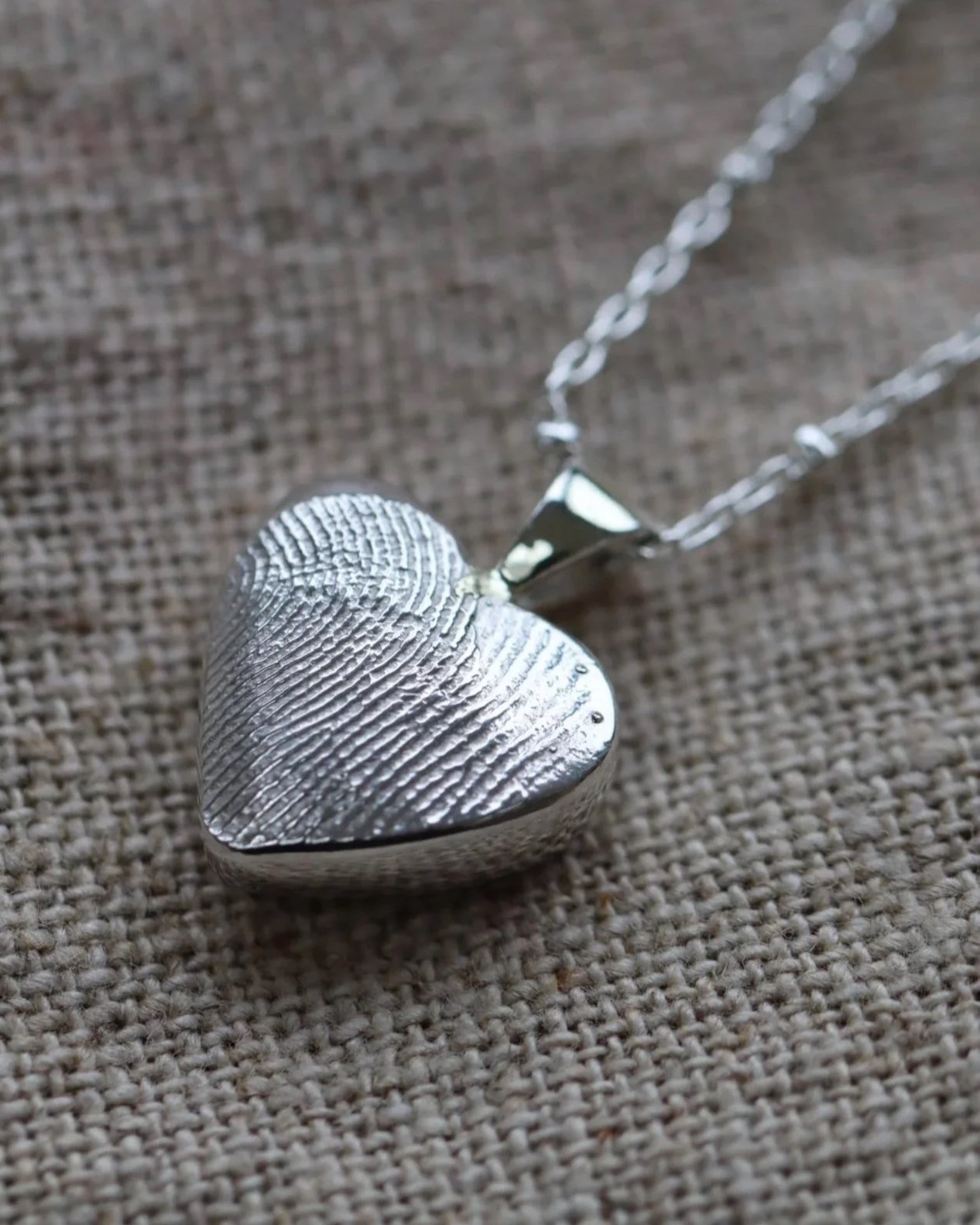 TROVUAI x HULKES HEART PENDANT