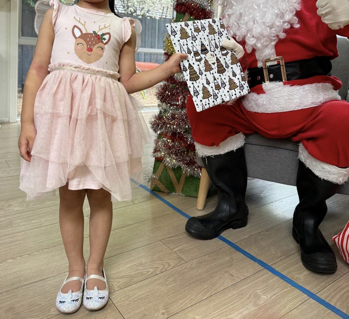 Santa's Travels Incursion: Receiving Santa's Gifts