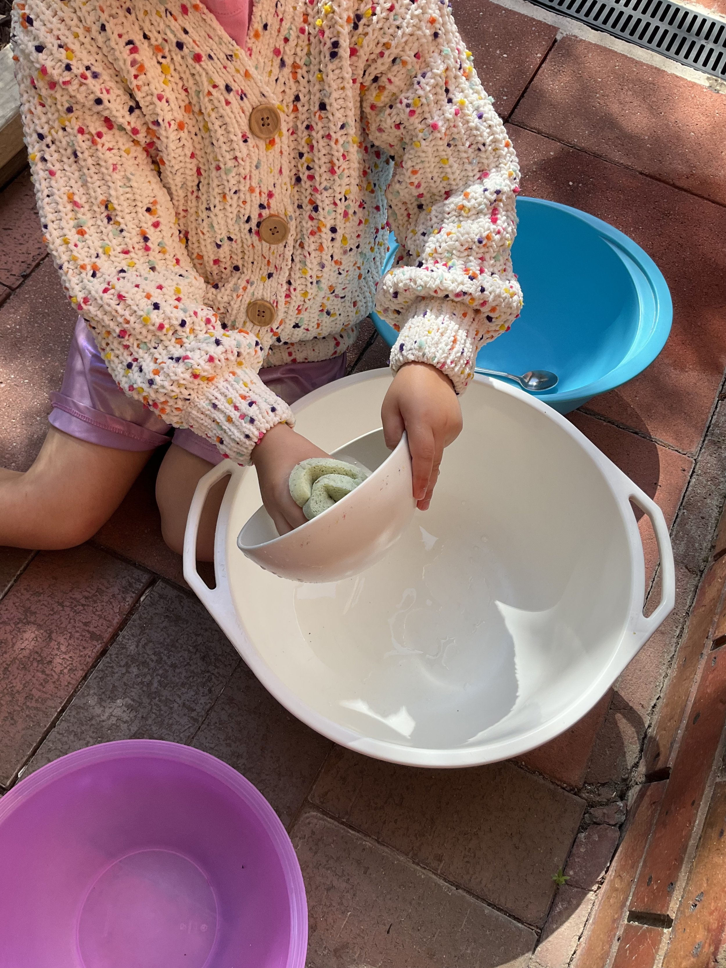Children's cleaning up routine after eating
