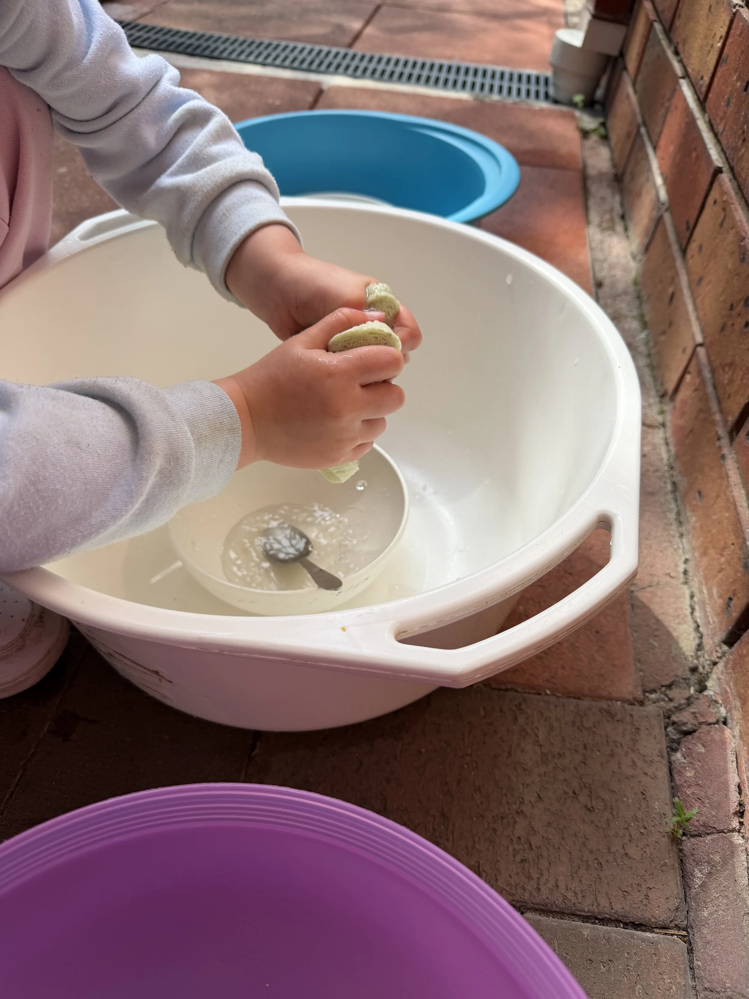 Children's cleaning up routine after eating