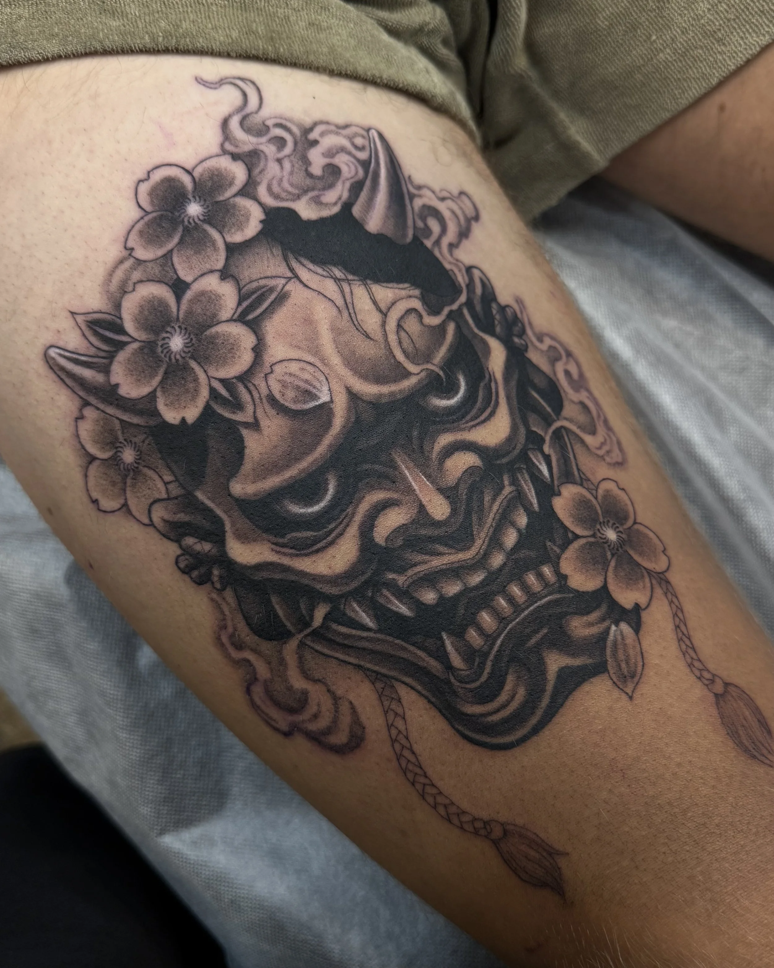 hanya thigh piece.jpeg
