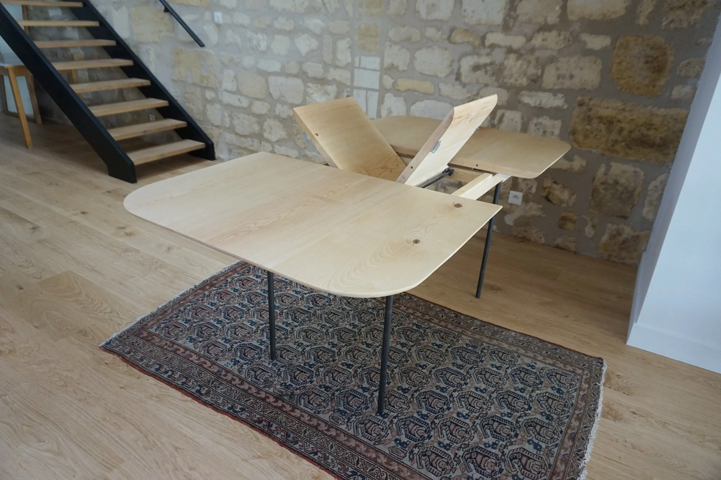 The daisy table4.jpg