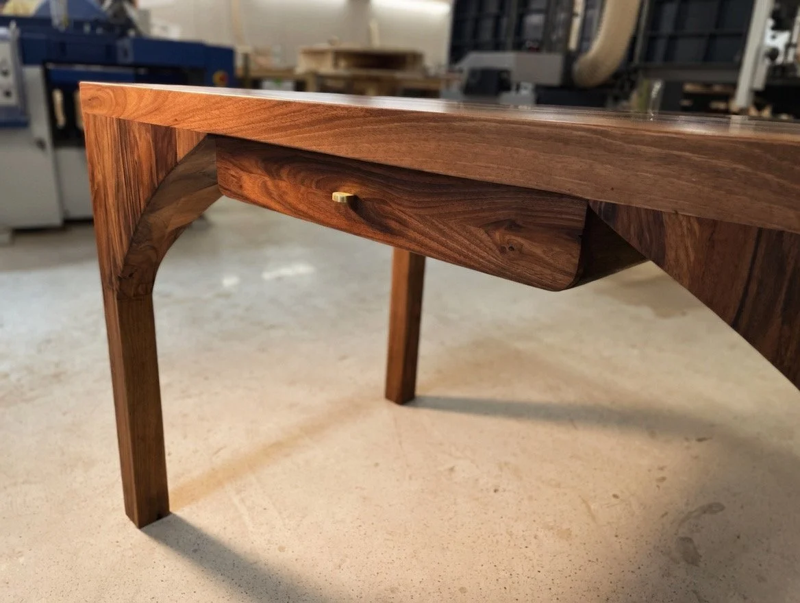 Le bureau bamba, walnut desk, home office desk, hand made wood desk made in europe, fabrique en france, meubles sur mesure bordeaux