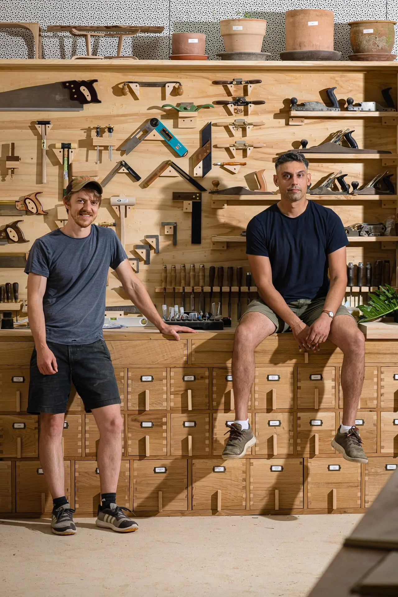 Laurence et Mayuka, ébénistes à Bordeaux, atelier Goat Lab Furniture