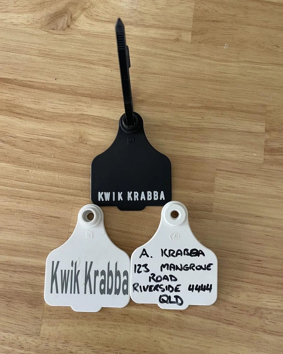 Crab pot tags! 

Get out crabbing with kwik n easy to attach crab pot tags! Available in white for your crab pots or attach them to our black sink ropes for crabbing off the bank so they&rsquo;re even harder to spot!! 
UV resistant, don&rsquo;t fade,