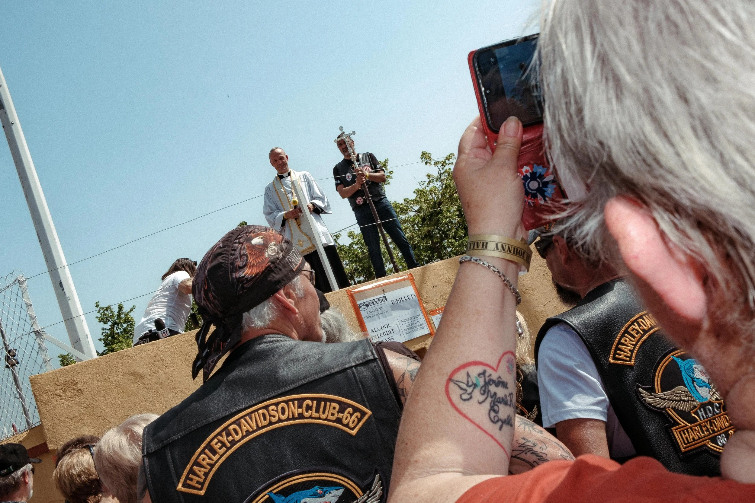 FRANCE_BLESSINGS_OF_THE_BIKERS_09.jpg