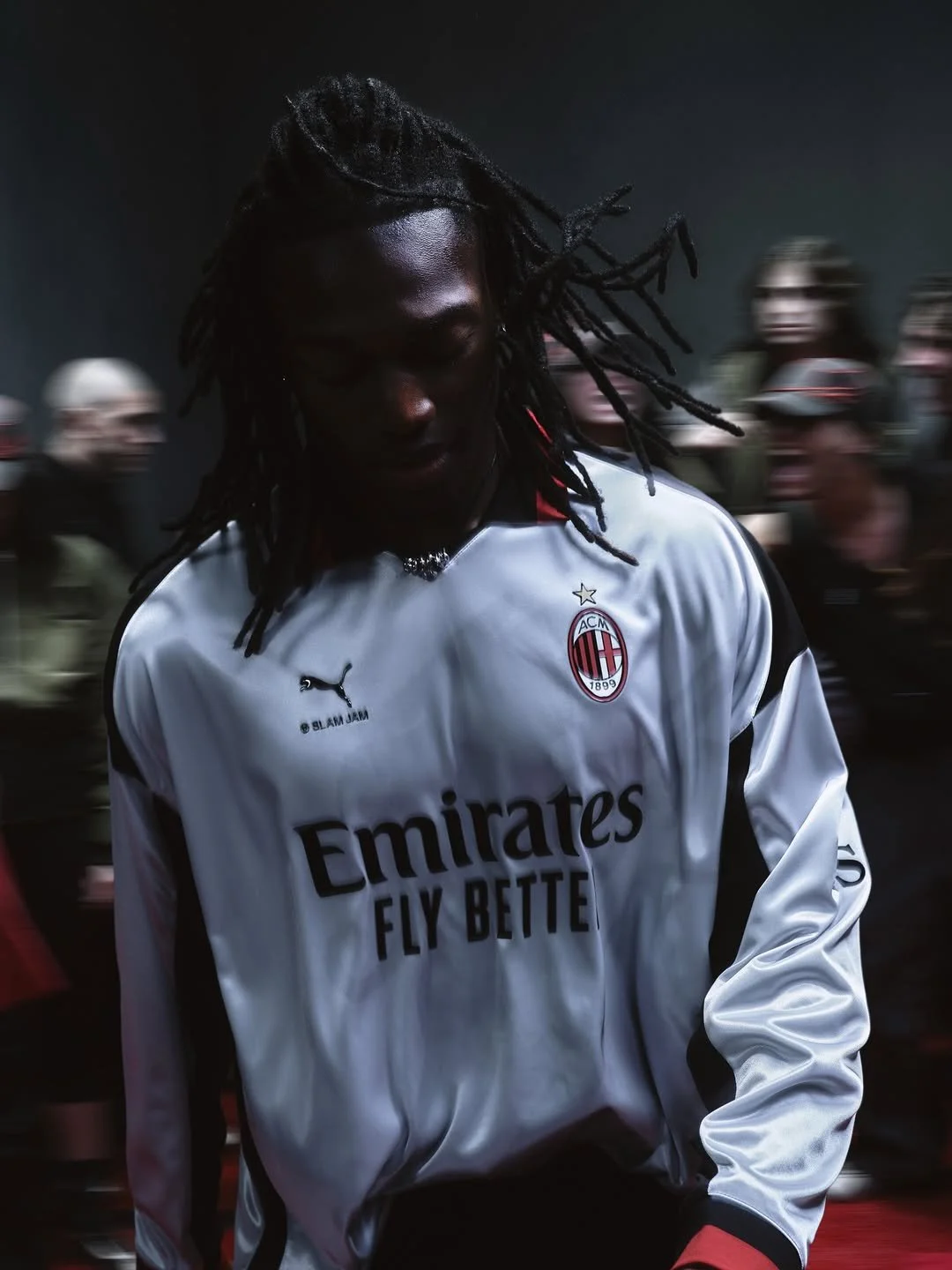 Straight from the underground 🔥@acmilan @slamjam.jpg