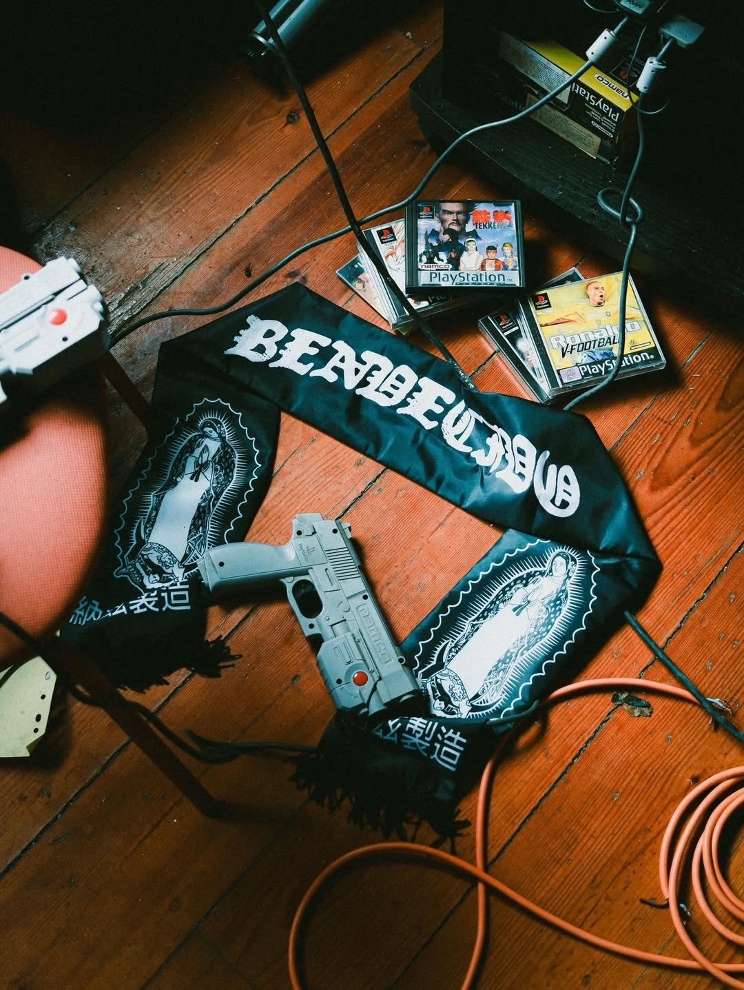 @nazthegun new “Bendecido” scarf goes hard 🖤🤝.jpg