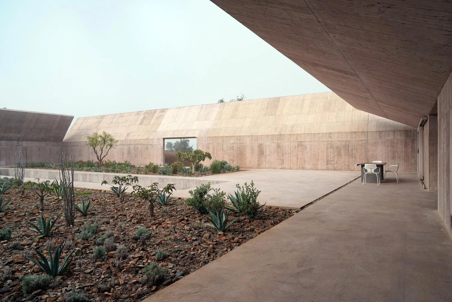 valerio-olgiati-villa-alem (2).jpg