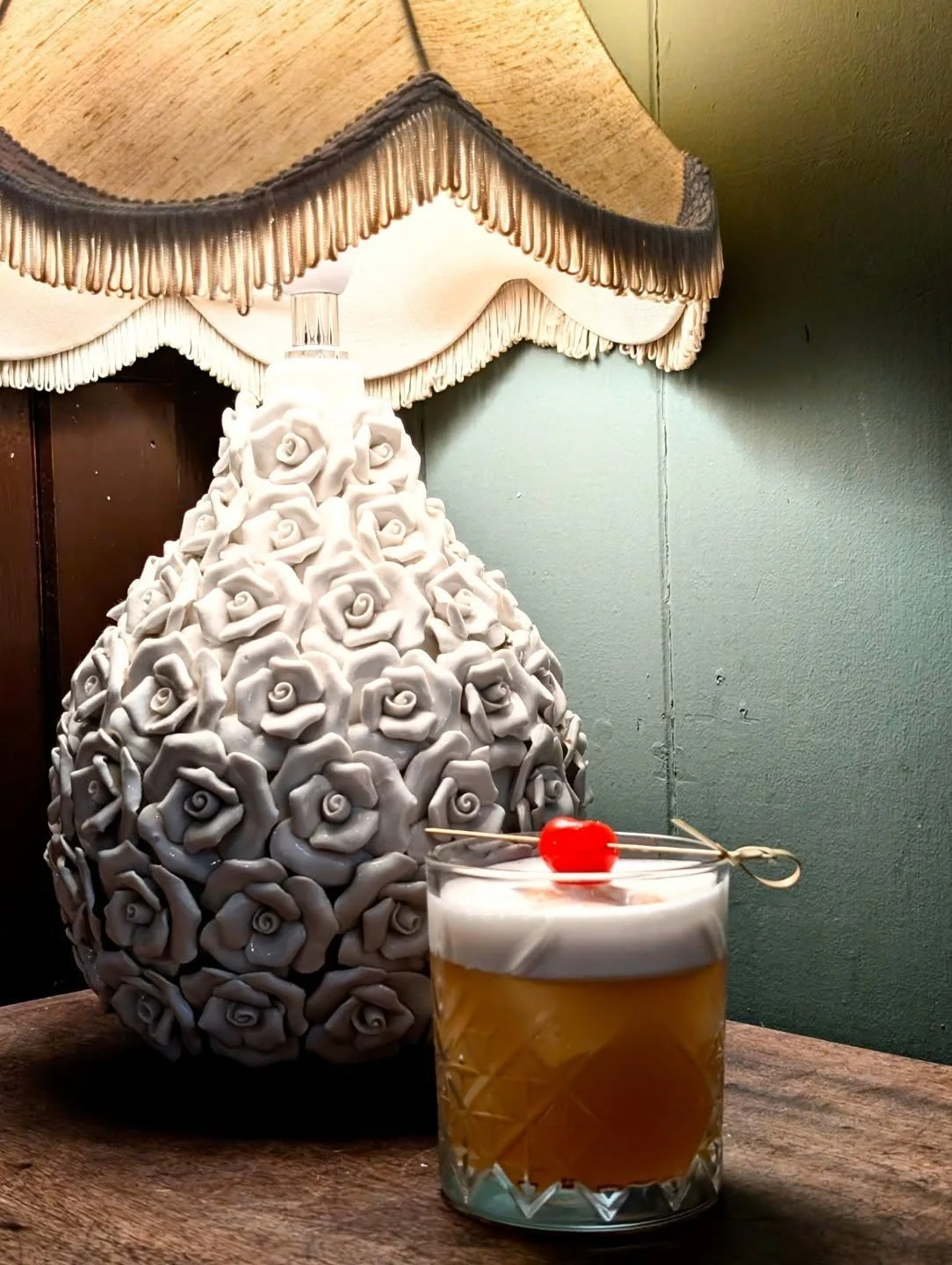 Our Amaretto sour - could there be a more perfect cocktail on a cold and dark winter evening? Drop in and find out for yourself!

#winter #cocktails