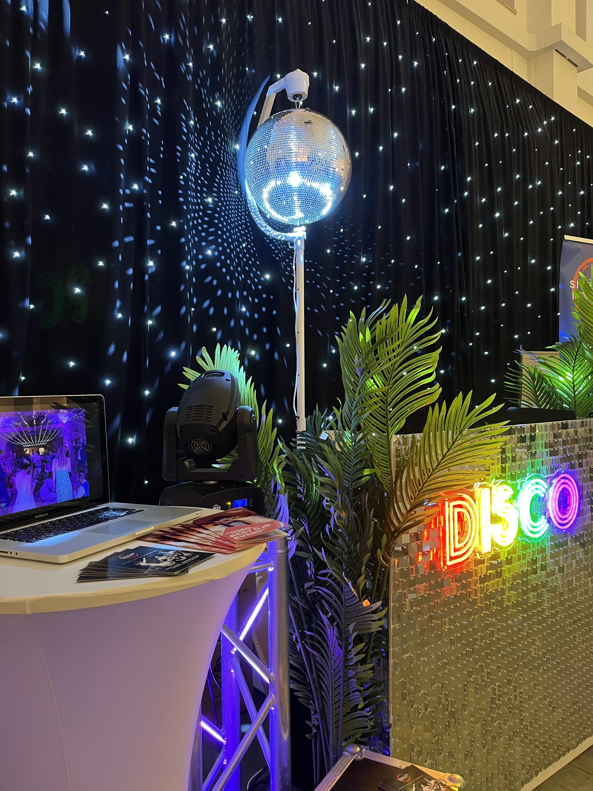 worton-hall-wedding-fair-dj.jpg.JPG