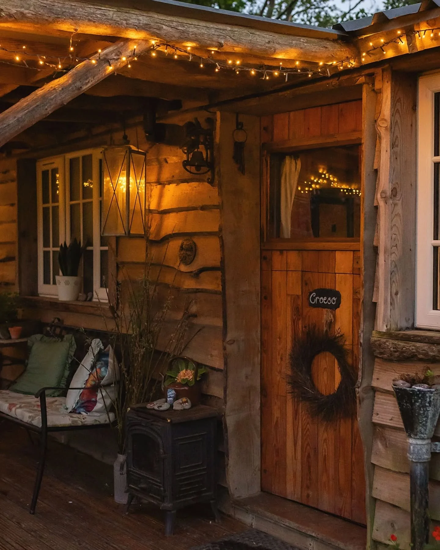 Pause here for a moment.

Here's a handful of calm cabin moments for your Friday. 

The weekend has landed and the weather has truly blown in across Mid Wales. 

On nights like this a quiet cabin in the hills feels like a little retreat of its own. 
