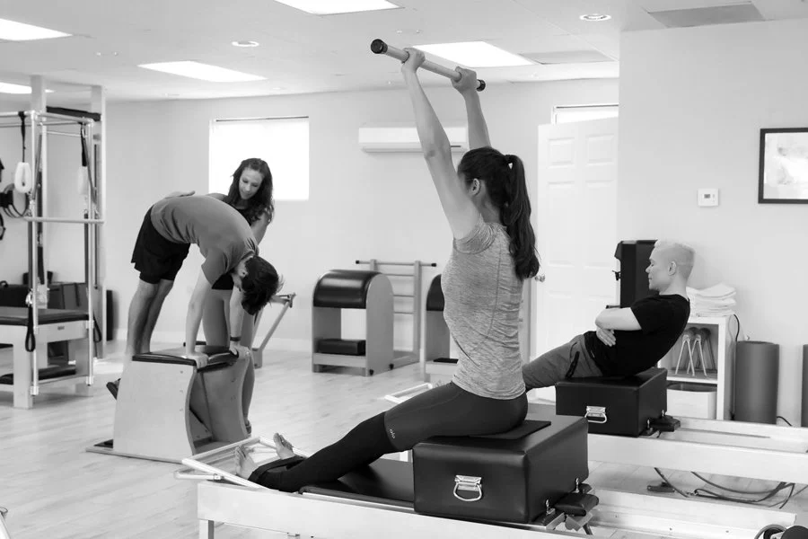 pilates+group+strong+body+pilates+pilates+studio+in+los+angeles.jpg