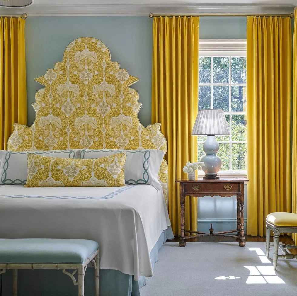 Dreaming of timeless charm 💛
.
.
.
.
#SunshineDreams
#ColorfulLiving
#InteriorInspo
#DesignDreams
#WhimsyAndWarmth
#HomeStyle
#YellowDecor
#ColorCrush
#VibrantSpaces
#DecorGoals
#InteriorVibes
#ThoughtfulDesign
#CozyCorners
#CheerfulSpaces
#LiveColo