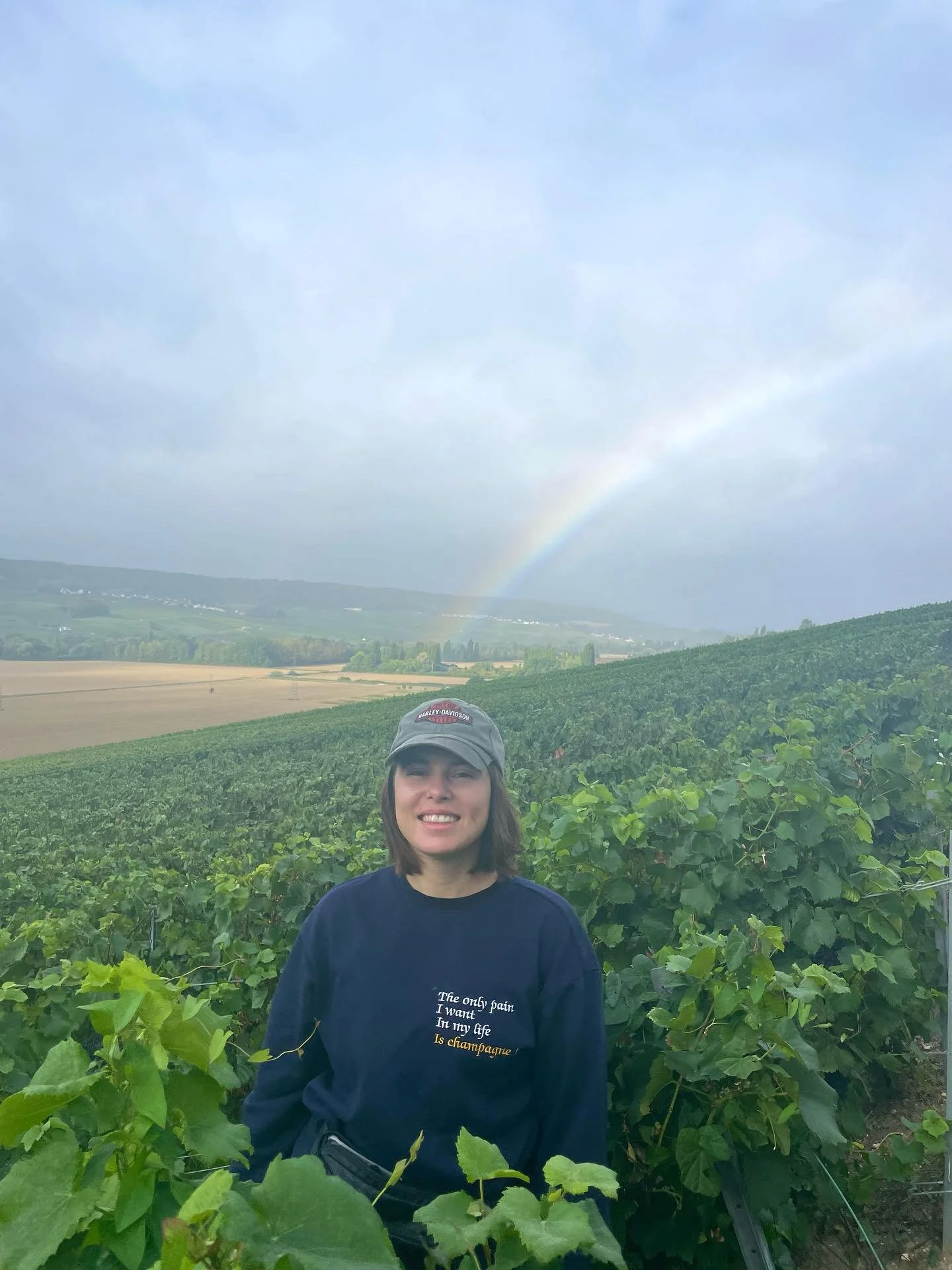 8 jours de vendanges chez @champagne_louis_dehu 🍇

De beaux raisins, une m&eacute;t&eacute;o cl&eacute;mente, et que dire de l&rsquo;ambiance ? 🤝

H&acirc;te de go&ucirc;ter le mill&eacute;sime 2025 ⏳, fruit de nos efforts ! 

#vendanges2025 #champ