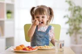 Alimentação Infantil Saudável: Como Criar Hábitos que Duram uma Vida