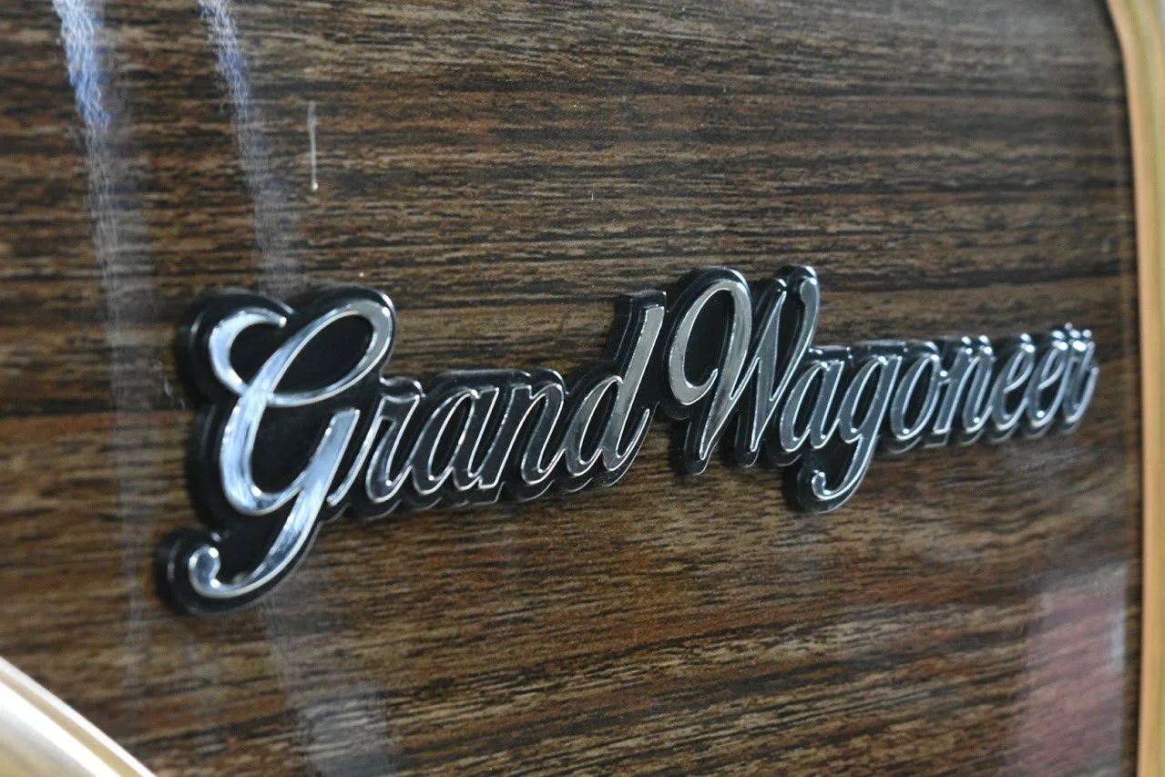 1989 Jeep Grand Wagoneer