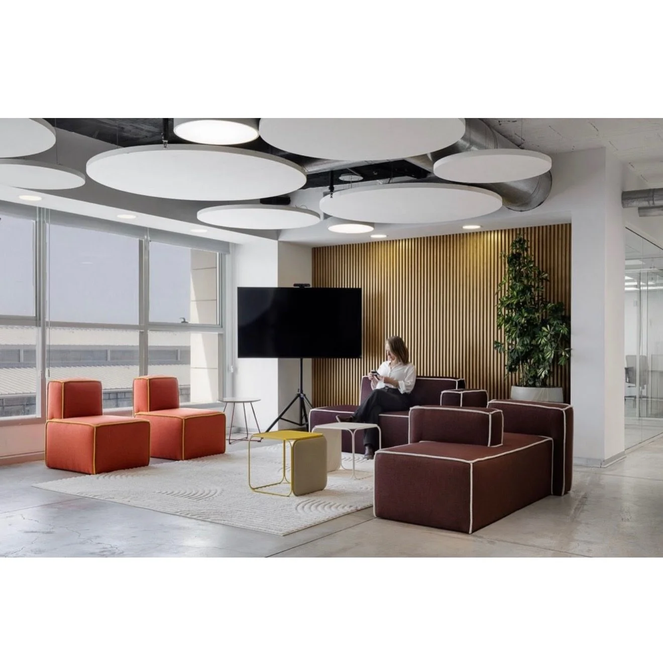 Johanson Sketch: A perfect dialogue between material and colour.