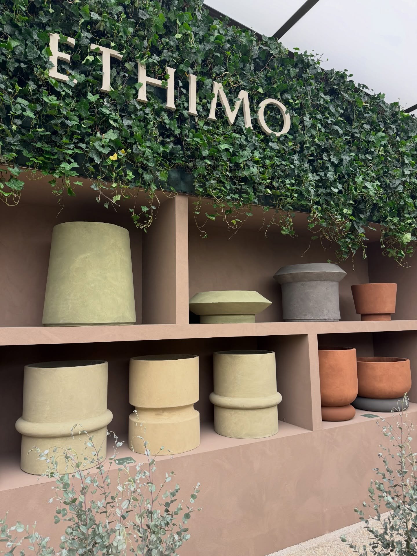 Salone del Mobile 2026
@ethimo 

It was great to see my friend Massimo while we check out the new items from @lucanichetto 

Ethimo introduced more dining chairs and lounge seating this year, with a focus on nautical rope.