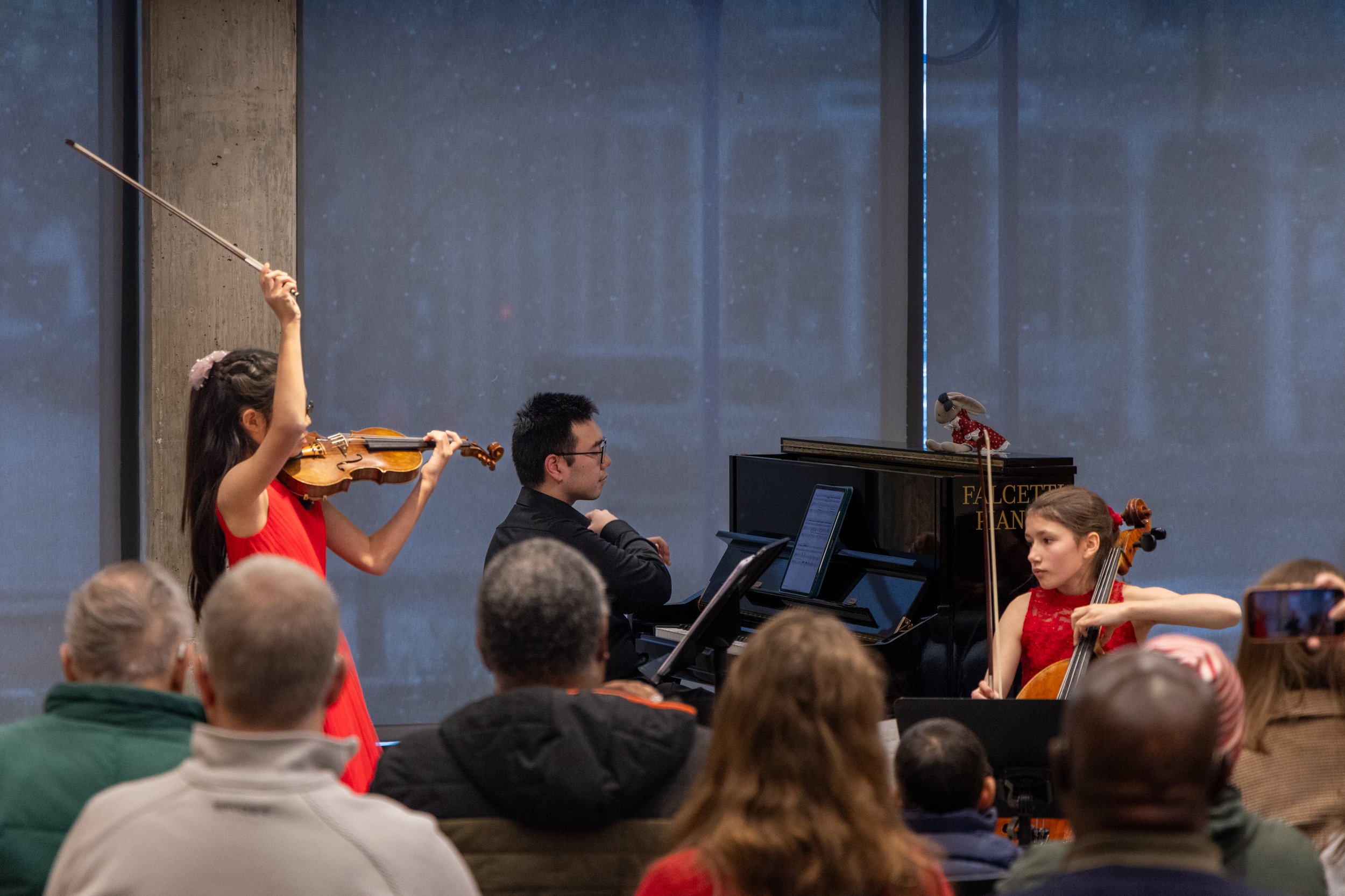 20251206 Roxbury Concert Series - Photos by Sanjana Bellapu-29.jpg