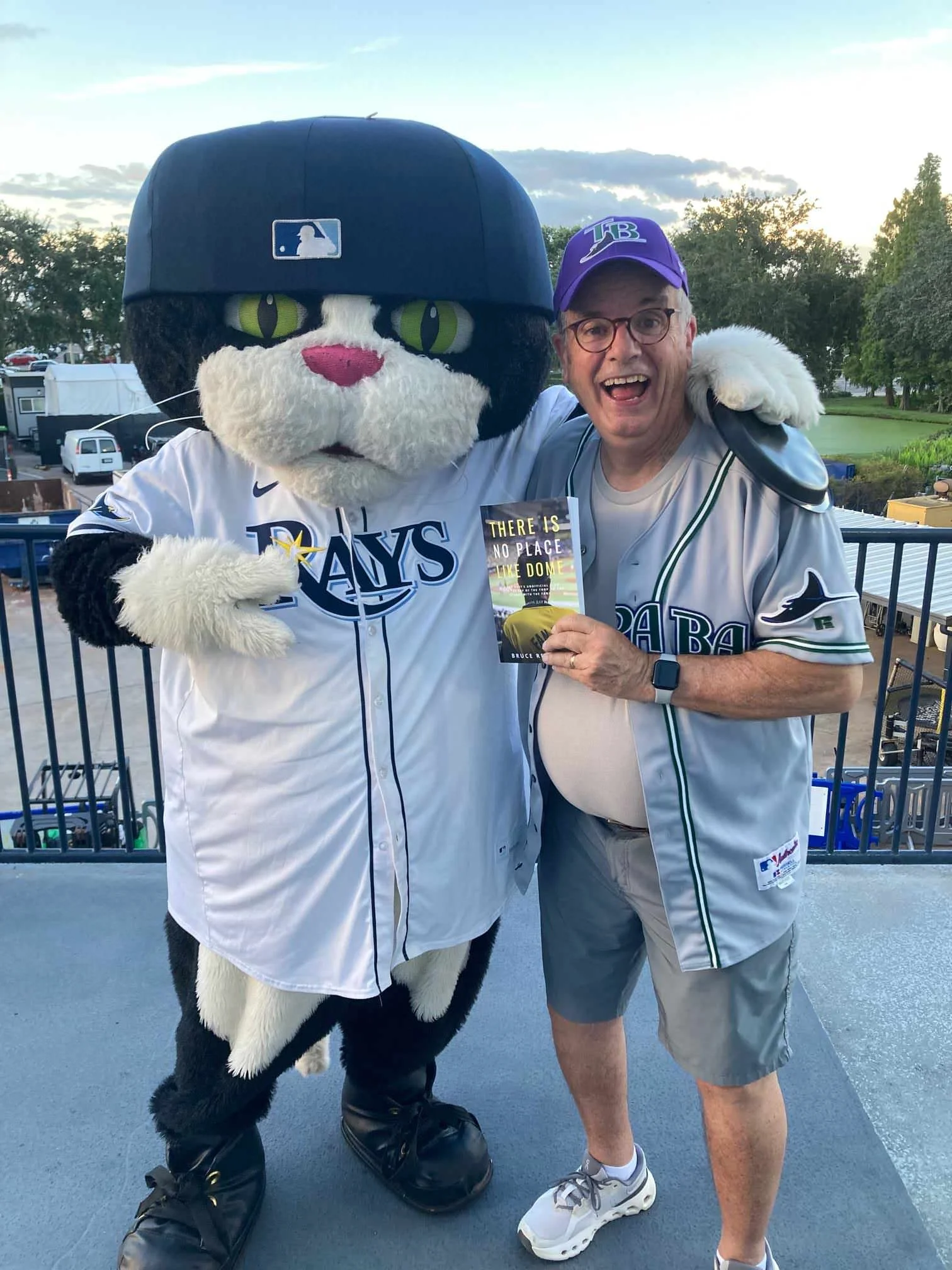 DJ Kitty said the book was purr-fect