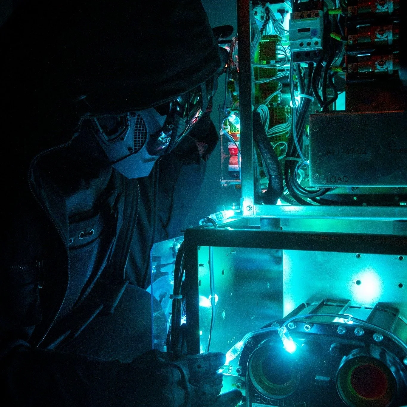 Sightings of travelers across the multiverse continue...

This appears to be the elusive bounty hunter Vektor 5.

Resistance&hellip; watch out.

#BVO #BVOEXP #immersiveexperience #Vektor5