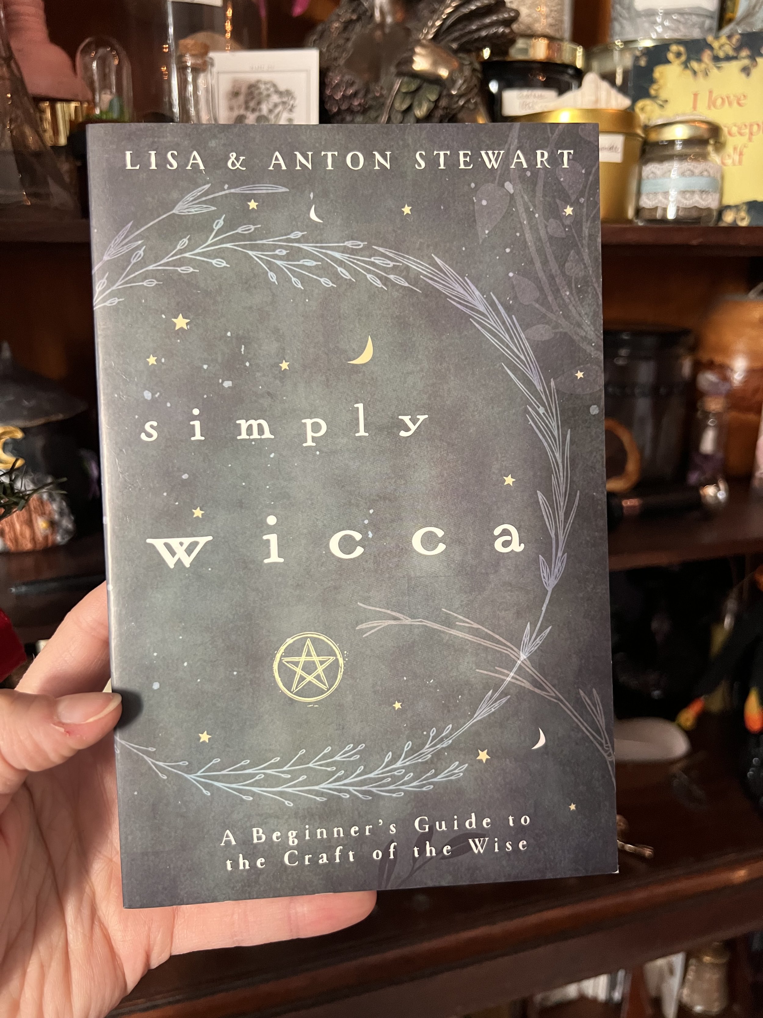 Simply Wicca (Pre-Owned)