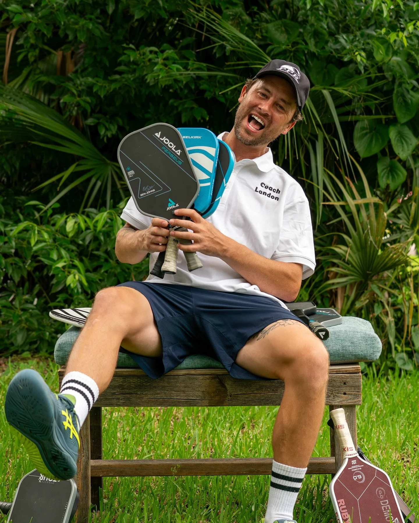 Feeling like a kid in a candy store 🍭 Huge thanks to @picklemadness_ for hooking my students up with these awesome demo paddles. Can&rsquo;t wait to test a few out myself 😙

Use code: LANDON10 at checkout at picklemadness.com for 10% off your order