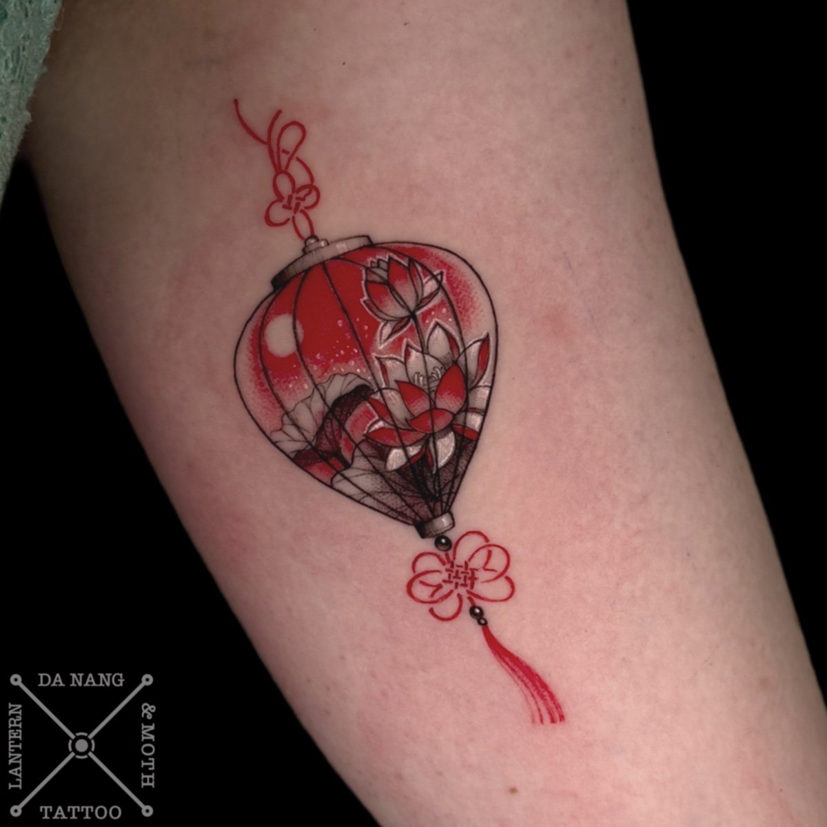 Vietnamese Lantern Feminine Tattoo, Da Nang, Vietnam.