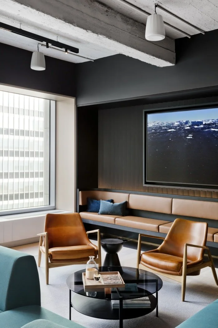 rockefeller-group-offices-new-york-city-1-700x1050-compact.jpg