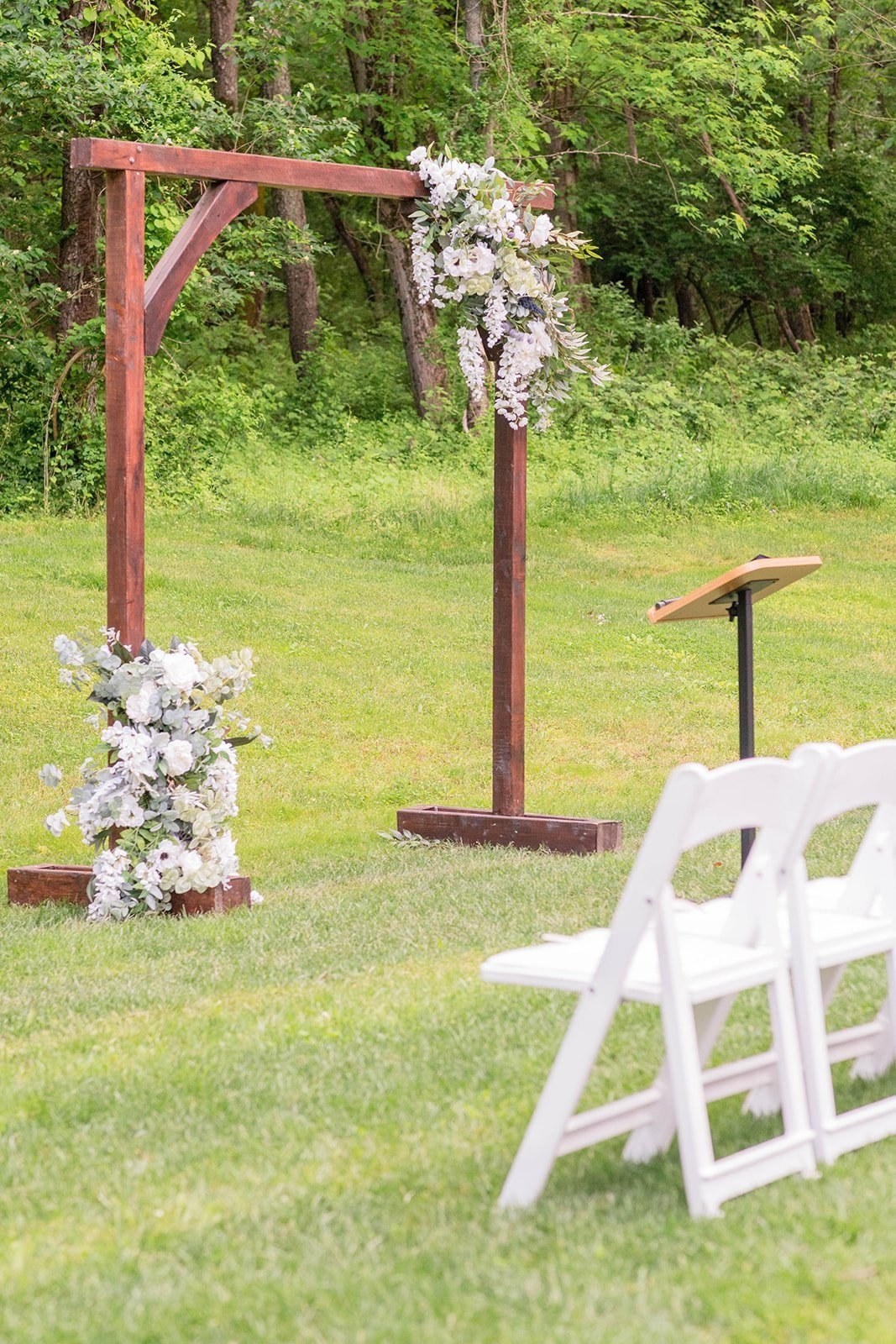 Wisteria_Cottage_Barn_Wedding_HL_TLIC-60_websize.jpg